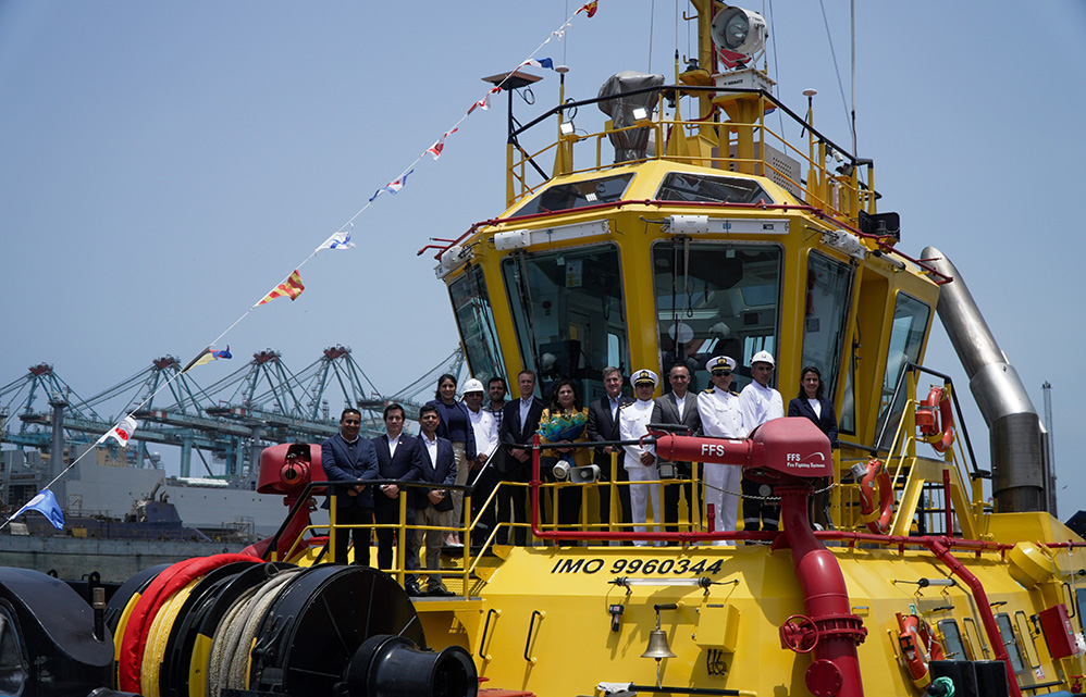SAAM Towage Perú celebra incorporación  del remolcador Charrán a su flota